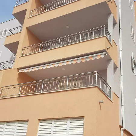 Ariam Apartmans * Makarska